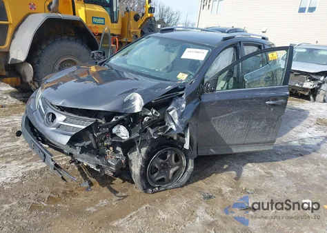 2015 Toyota Rav4 Le z USA, uszkodzony, nr VIN JTMBFREV2FJ047632